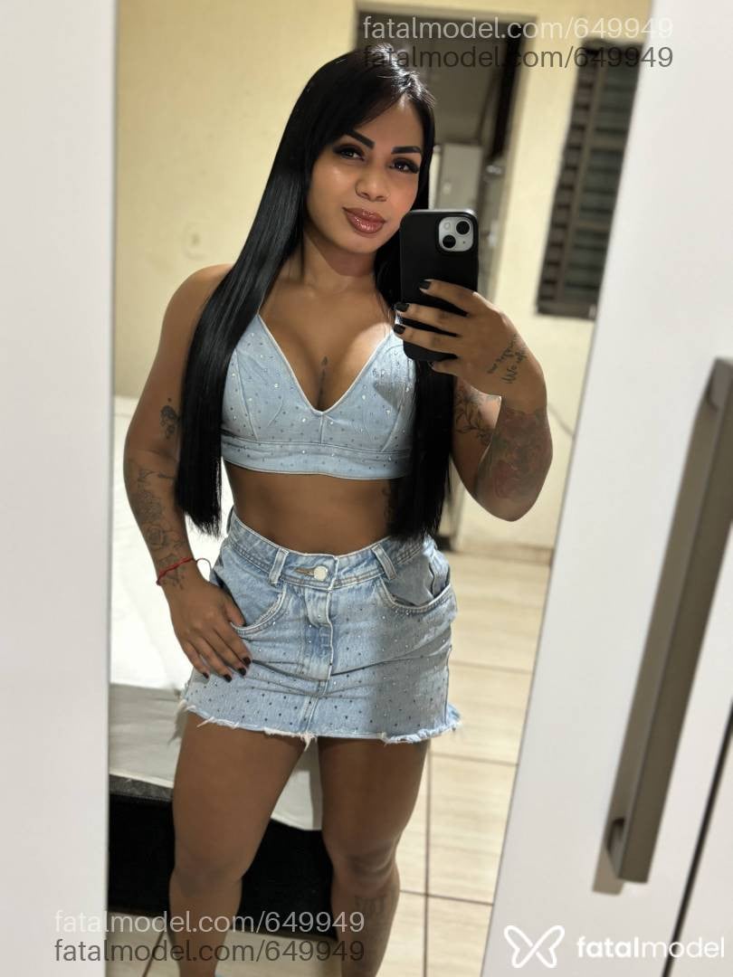 Acompanhante mulher morena (o) de olhos pretos em Uberlândia - Caroline