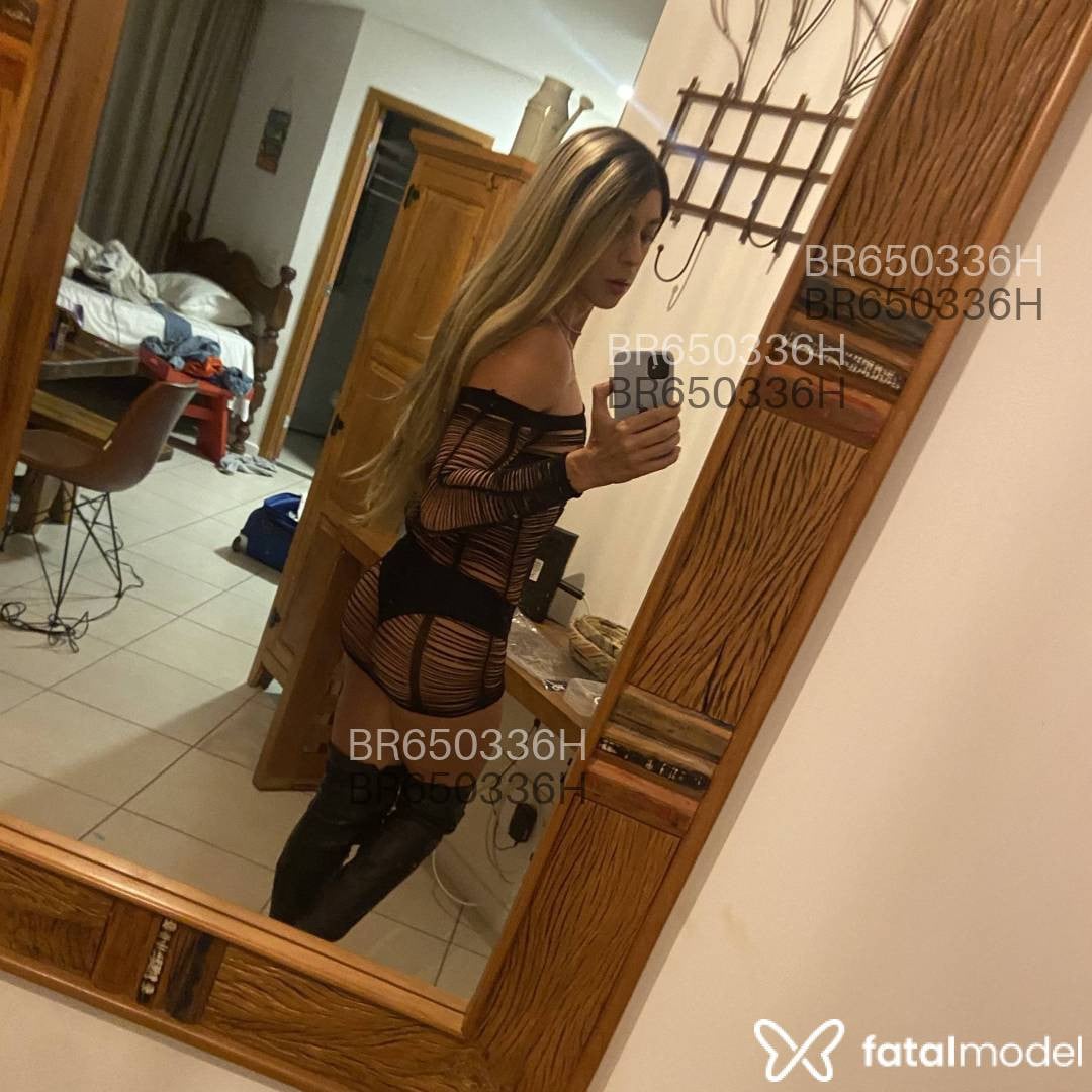 Acompanhante travesti loira (o) de olhos castanhos em Colatina - Vivi Nomar