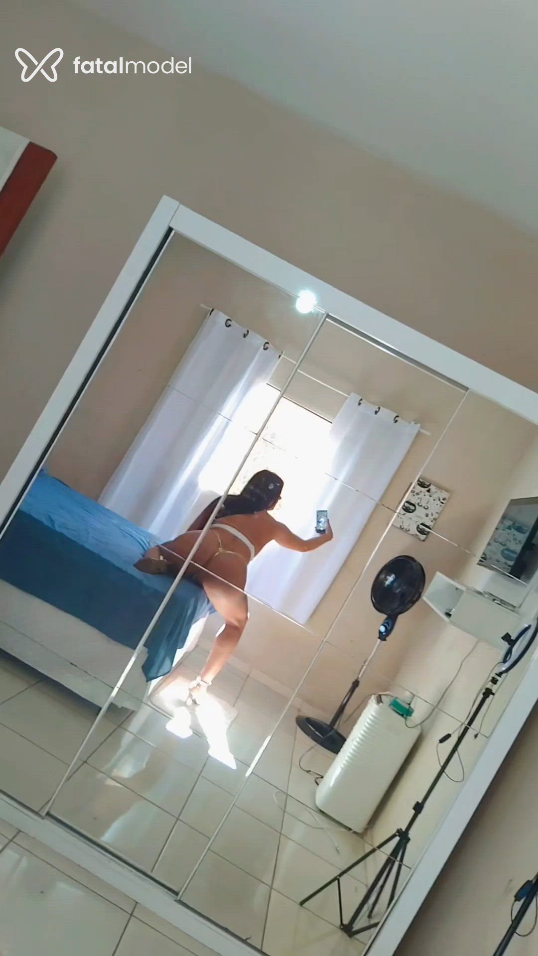 Acompanhante travesti com cabelo castanho de olhos castanhos em Batatais Acompanhante travesti com cabelo castanho de olhos castanhos em Batatais - Yass Rabeta