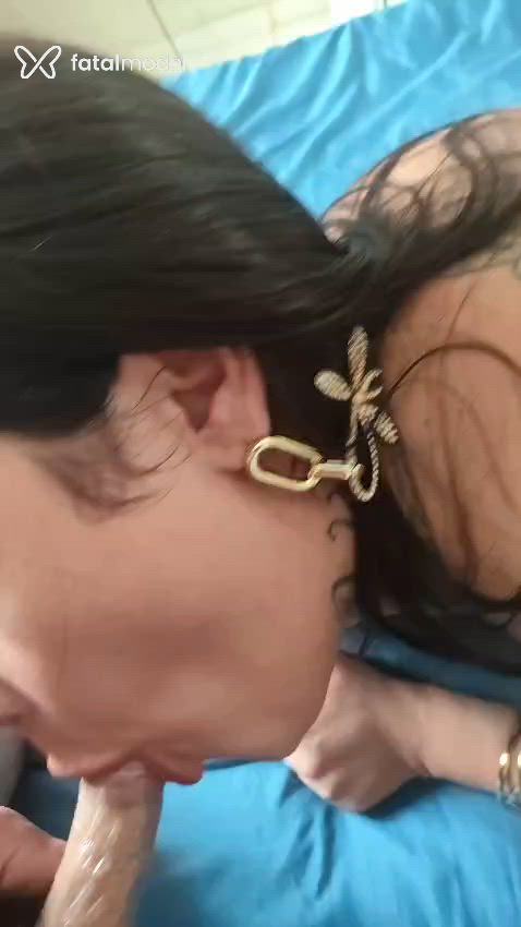 Acompanhante travesti com cabelo castanho de olhos castanhos em Batatais Acompanhante travesti com cabelo castanho de olhos castanhos em Batatais - Yass Rabeta
