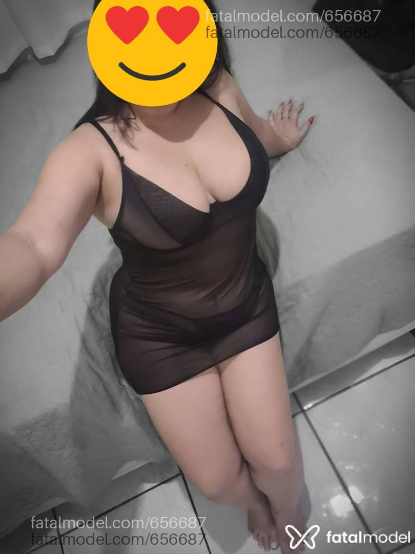 Acompanhante mulher com cabelo castanho de olhos castanhos - Babi