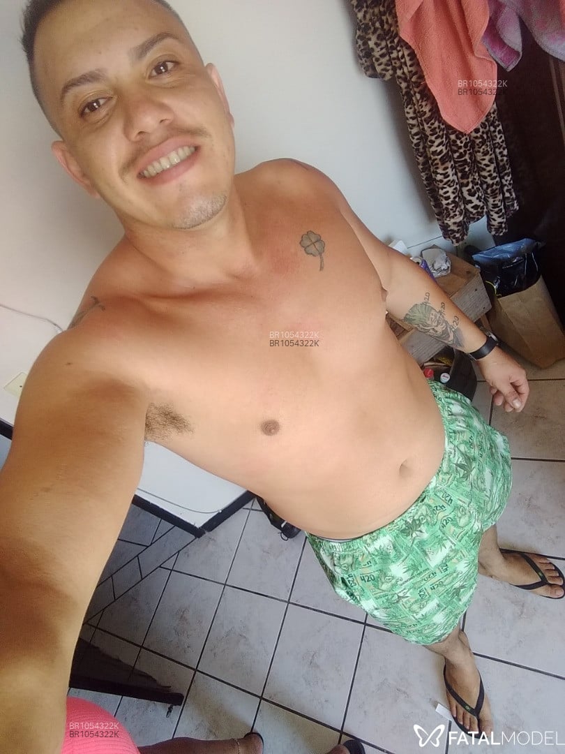 Acompanhante homem morena (o) de olhos castanhos em Rio Grande Acompanhante homem morena (o) de olhos castanhos em Rio Grande - Marlon Garcia