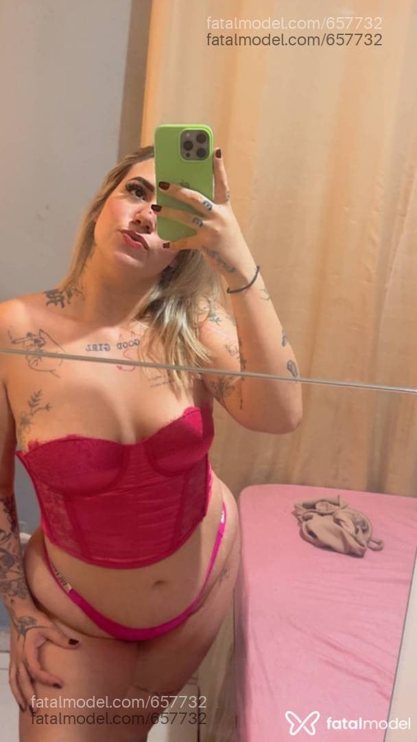 Acompanhante mulher loira (o) de olhos castanhos - Sabrina Monteiro