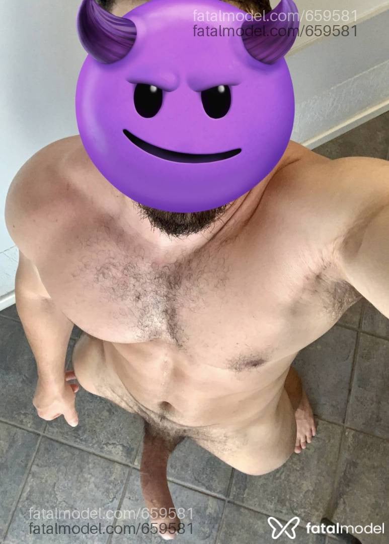 Acompanhante homem morena (o) de olhos castanhos - Dottado