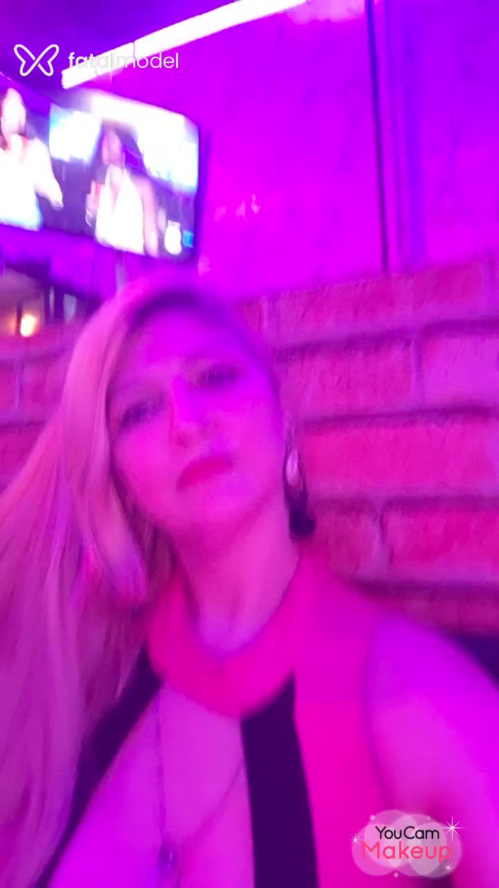 Acompanhante mulher loira (o) de olhos verdes em São Paulo Acompanhante mulher loira (o) de olhos verdes em São Paulo - Talita Gatalinda