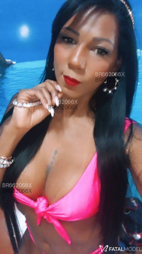 Acompanhante mulher morena (o) de olhos castanhos em Montividiu - Dandara