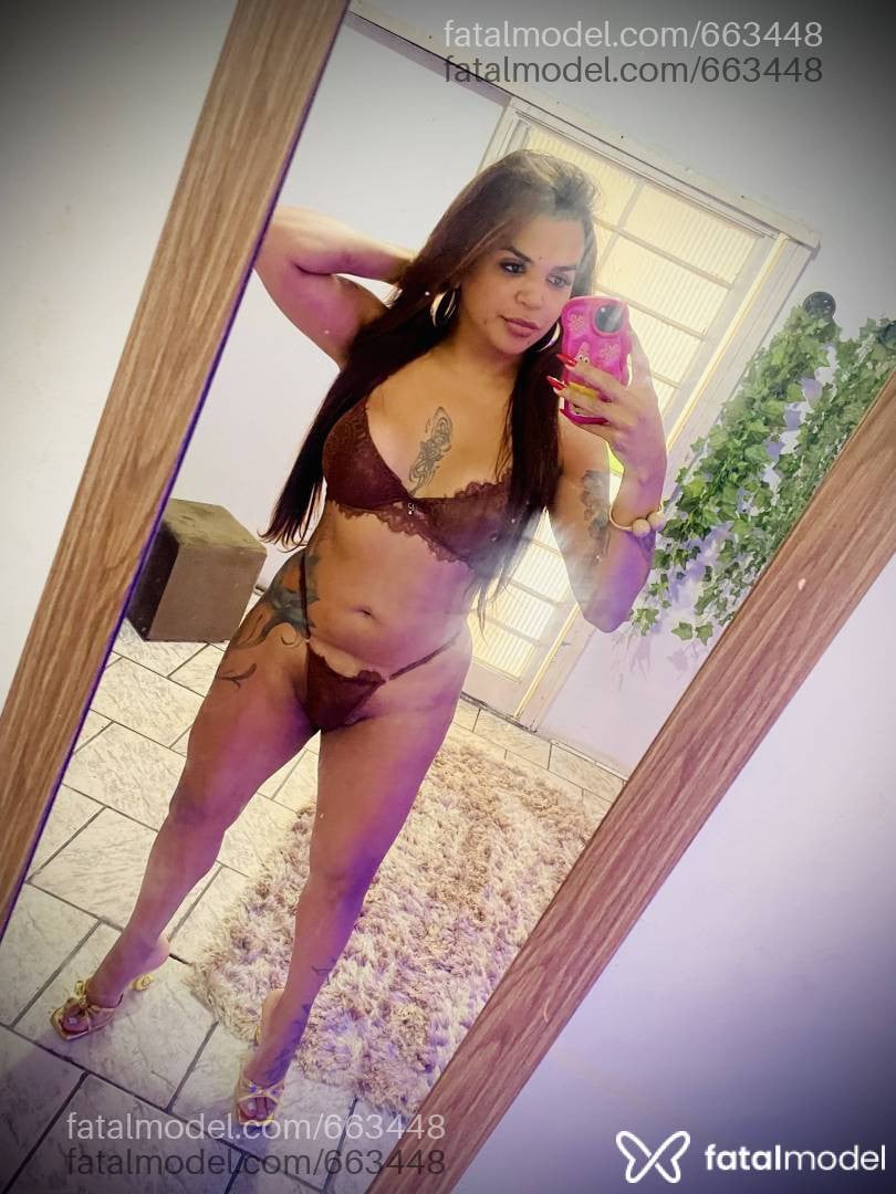 Acompanhante mulher trans com cabelo castanho de olhos castanhos - Ketllyn alcantaraA
