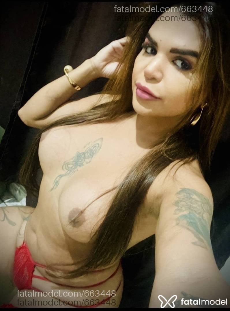 Acompanhante mulher trans com cabelo castanho de olhos castanhos - Ketllyn alcantaraA