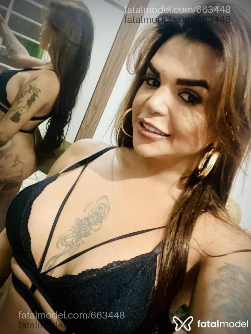 Acompanhante mulher trans com cabelo castanho de olhos castanhos - Ketllyn alcantaraA