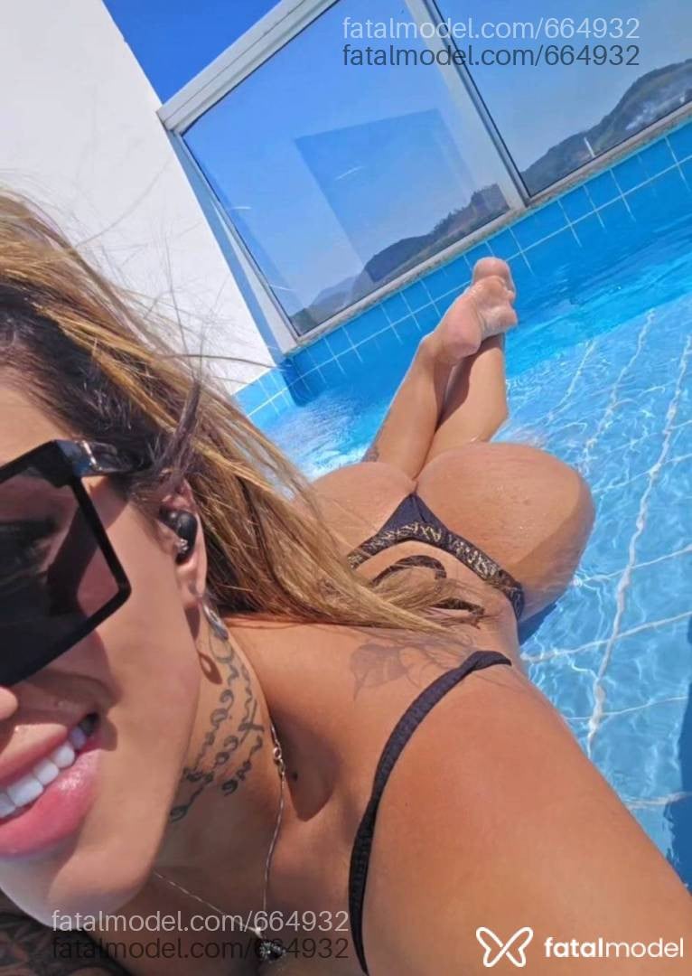 Acompanhante mulher com cabelo castanho de olhos castanhos em Brusque - Stefany