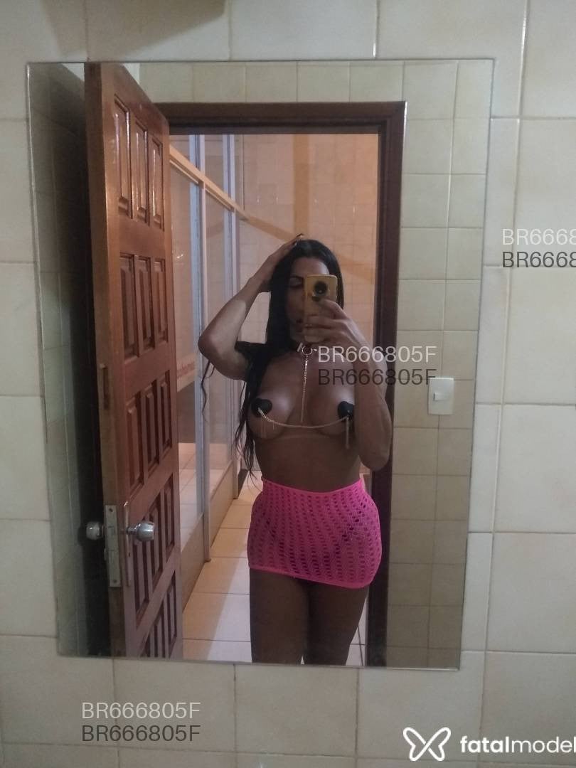 Acompanhante travesti morena (o) de olhos castanhos em Ituiutaba - Dafynne Silva