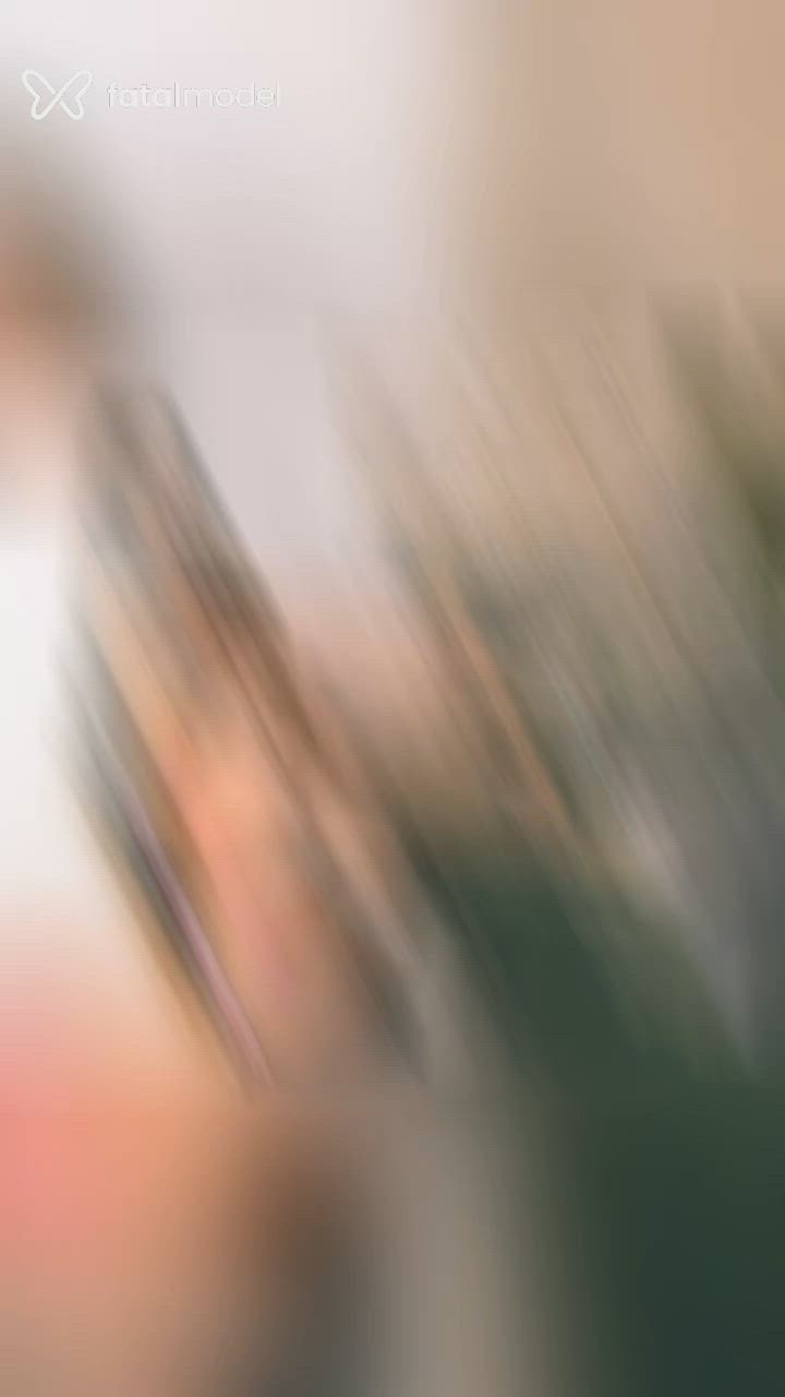 Acompanhante mulher com cabelo castanho de olhos mel - Danny Guzliski Acompanhante mulher com cabelo castanho de olhos mel - Danny Guzliski