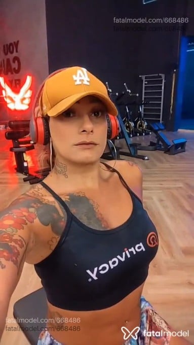 Acompanhante homem trans loira (o) de olhos castanhos em Piracicaba Acompanhante homem trans loira (o) de olhos castanhos em Piracicaba - Aline Lima