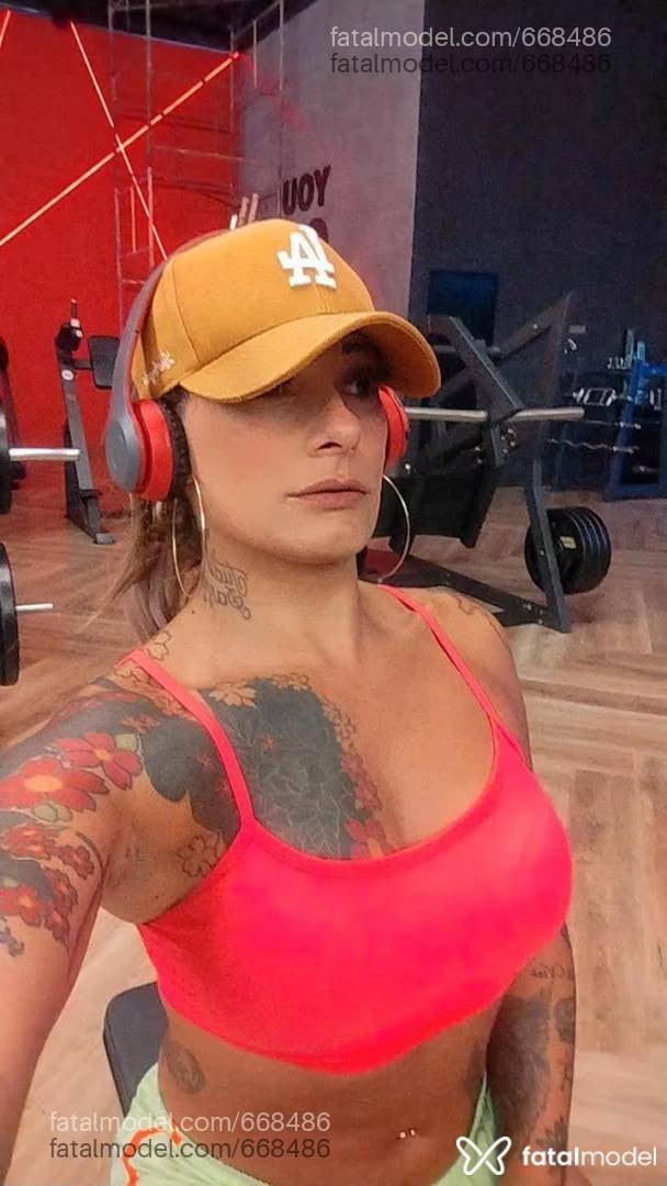 Acompanhante homem trans loira (o) de olhos castanhos em Piracicaba Acompanhante homem trans loira (o) de olhos castanhos em Piracicaba - Aline Lima