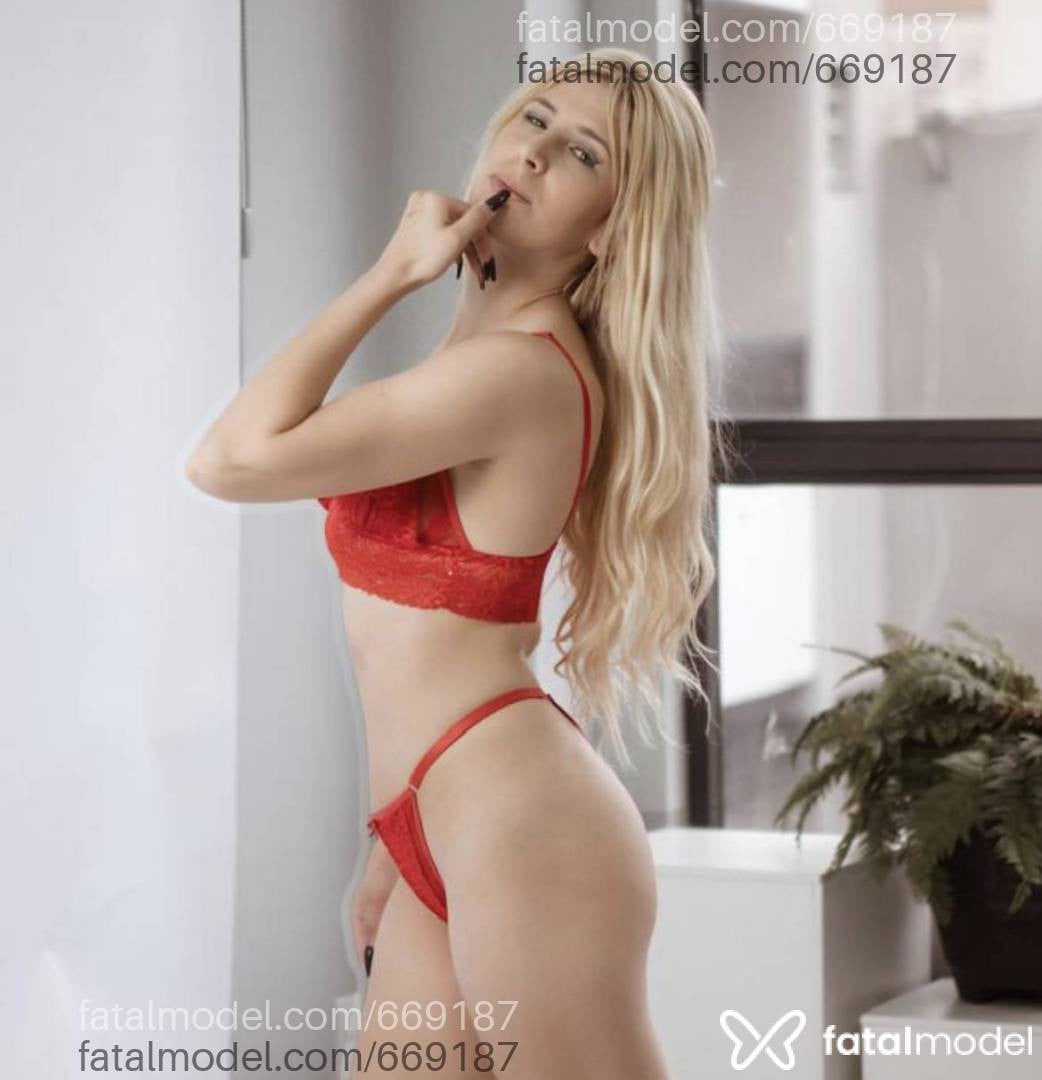 Acompanhante mulher morena (o) de olhos verdes - Alícia