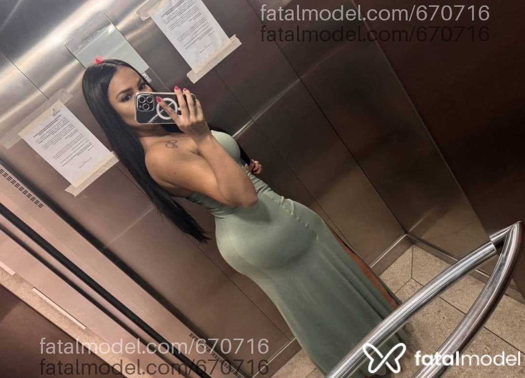 Acompanhante mulher morena (o) de olhos pretos em Concórdia - Carolina Ferreira