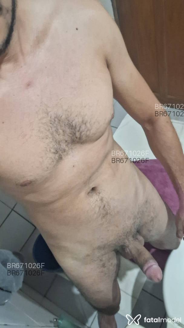 Acompanhante homem com cabelo castanho de olhos castanhos em Porto Velho Acompanhante homem com cabelo castanho de olhos castanhos em Porto Velho - Gustavo