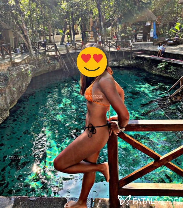 Acompanhante mulher morena (o) de olhos castanhos - Sexo virtual