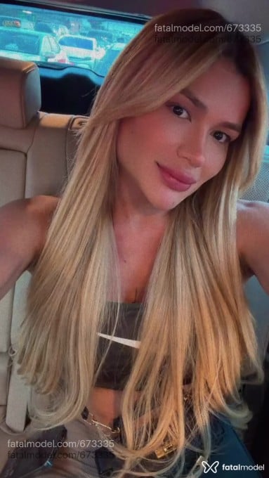 Acompanhante travesti loira (o) de olhos castanhos em Curitiba Acompanhante travesti loira (o) de olhos castanhos em Curitiba - Cynthia Cruz