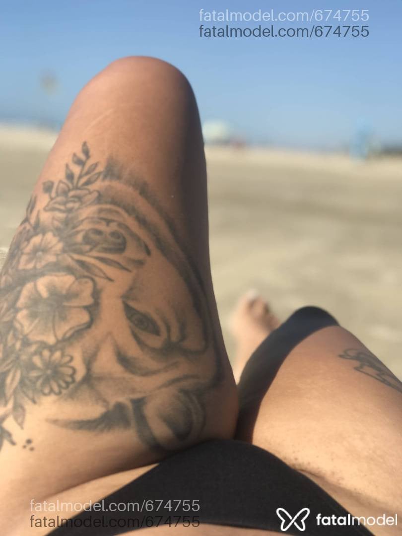 Acompanhante mulher com cabelo castanho de olhos castanhos em Santa Maria Acompanhante mulher com cabelo castanho de olhos castanhos em Santa Maria - Laís Ferreira
