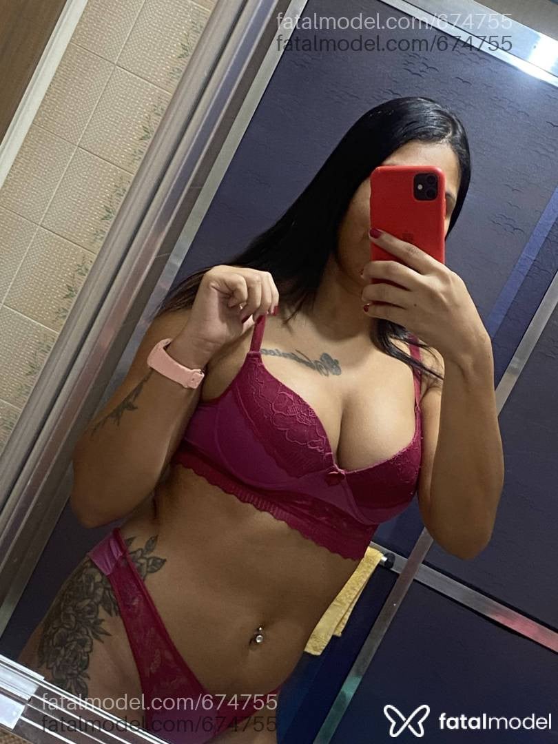 Acompanhante mulher com cabelo castanho de olhos castanhos - Laís Ferreira