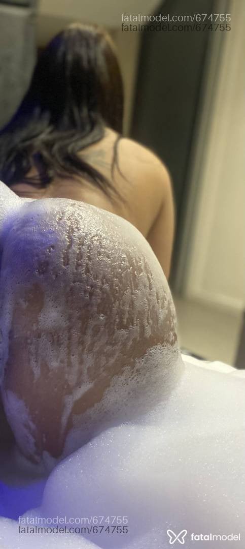 Acompanhante mulher com cabelo castanho de olhos castanhos em Santa Maria Acompanhante mulher com cabelo castanho de olhos castanhos em Santa Maria - Laís Ferreira