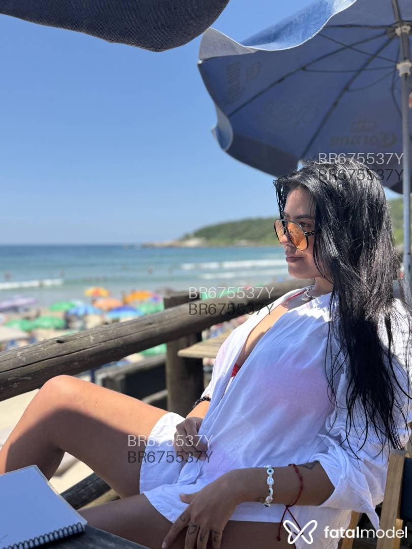 Acompanhante mulher com cabelo castanho de olhos castanhos em Lucas do Rio Verde - Mel Bittencourt