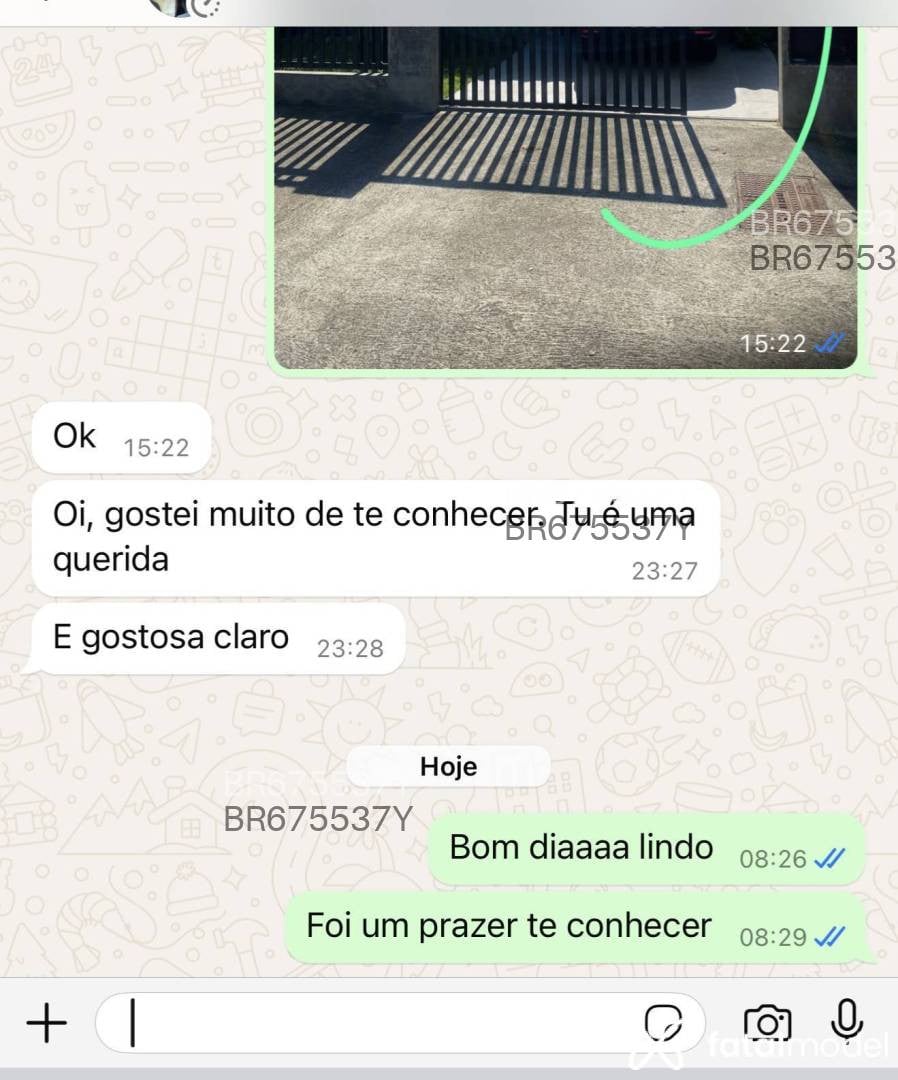 Acompanhante mulher com cabelo castanho de olhos castanhos em Lucas do Rio Verde - Mel Bittencourt