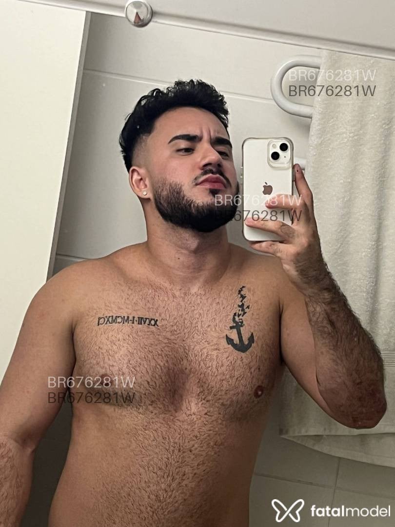 Acompanhante homem morena (o) de olhos castanhos em Porto Alegre - MAURICIO