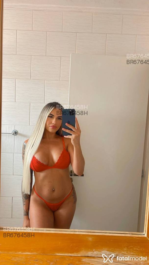 Acompanhante mulher loira (o) de olhos castanhos em Novo Hamburgo - Thayla