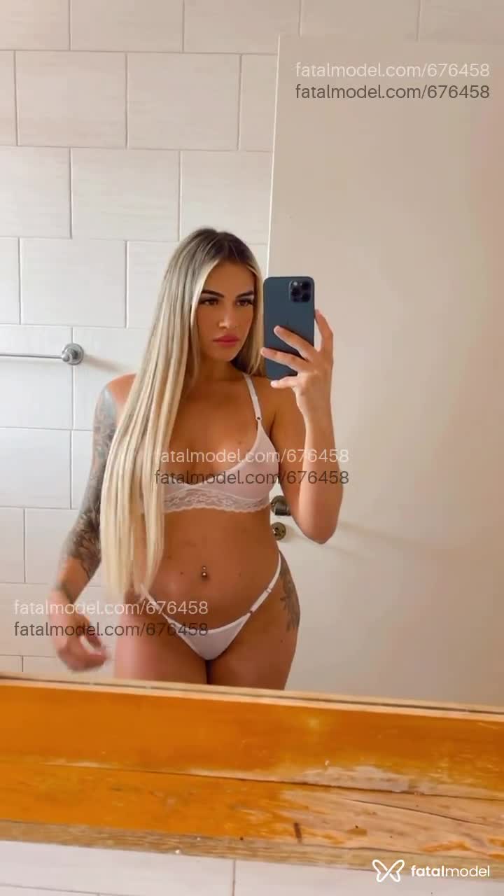 Acompanhante mulher loira (o) de olhos castanhos em Novo Hamburgo - Thayla