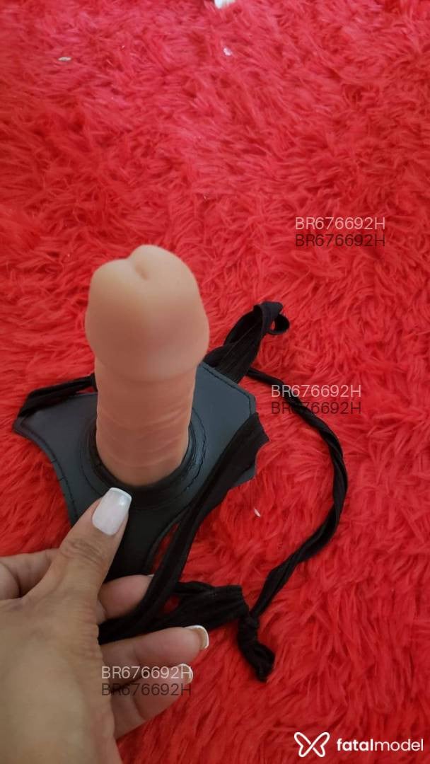 Acompanhante mulher com cabelo castanho de olhos mel em Itaúna - Raiane lincon