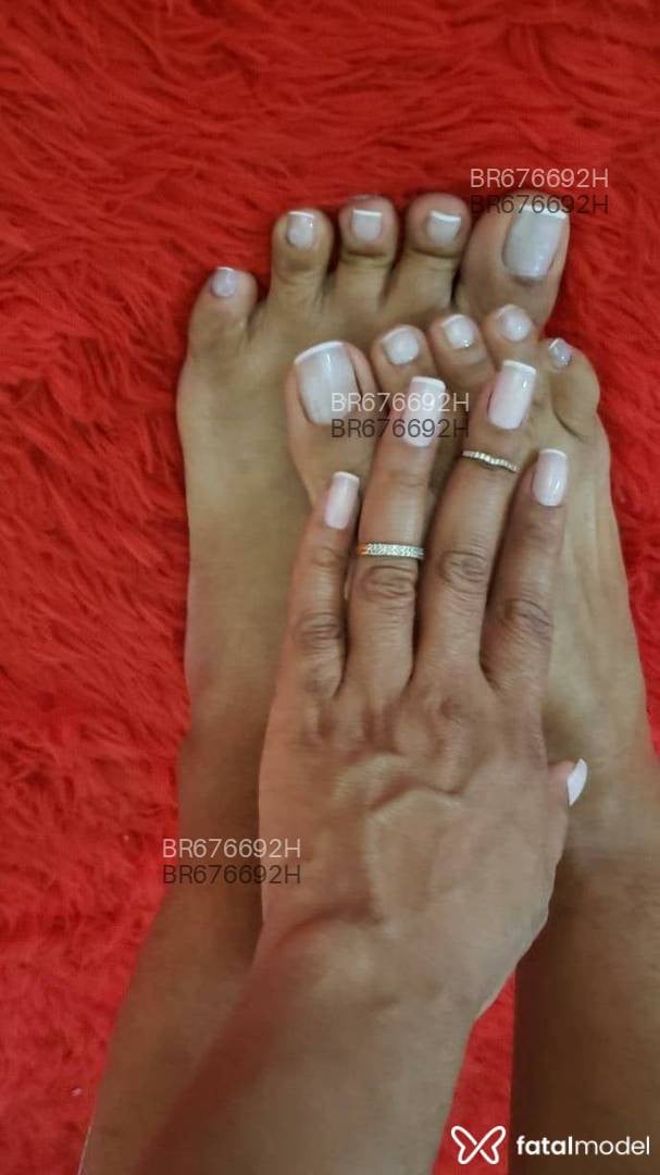 Acompanhante mulher com cabelo castanho de olhos mel em Itaúna - Raiane lincon
