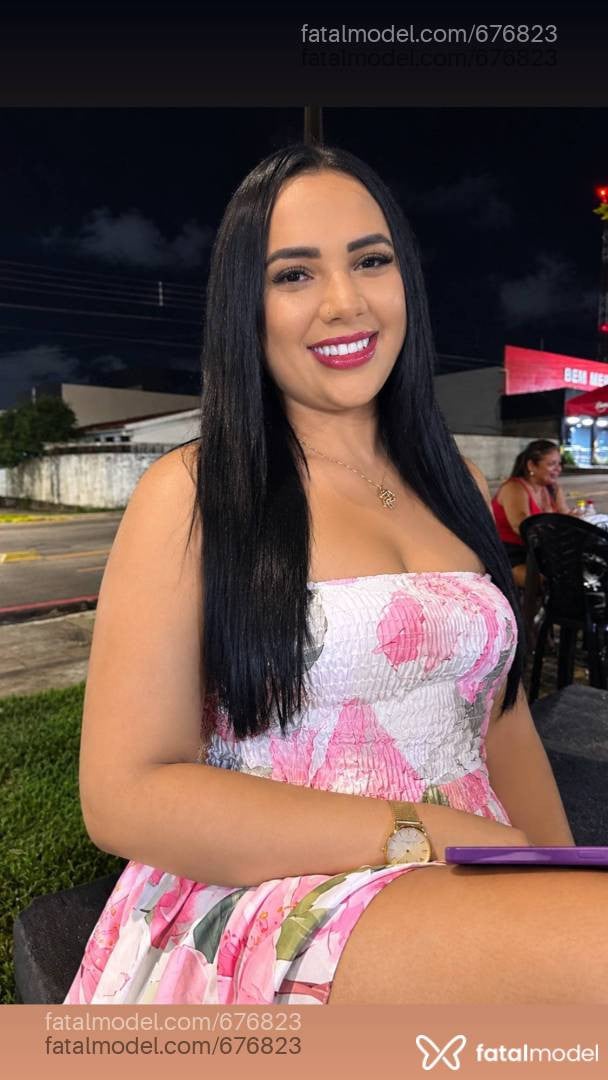 Acompanhante travesti morena (o) de olhos pretos - Mirella Garcia