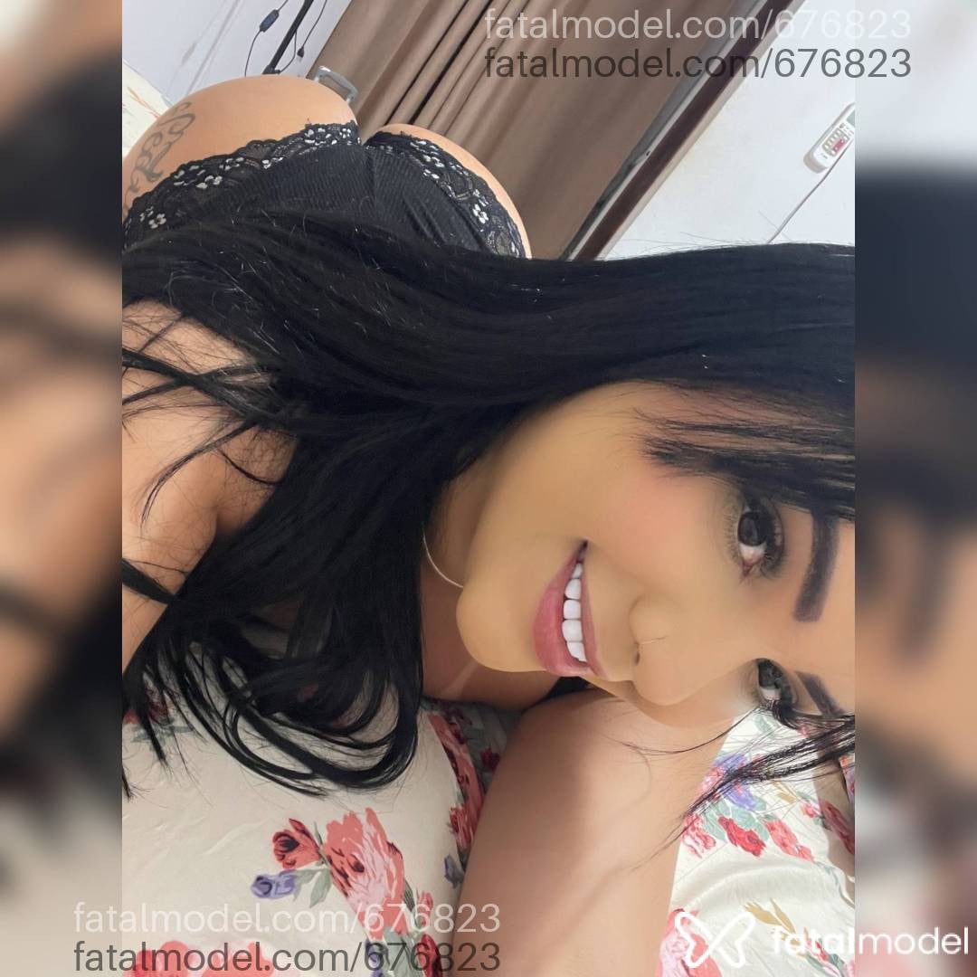 Acompanhante travesti morena (o) de olhos pretos - Mirella Garcia