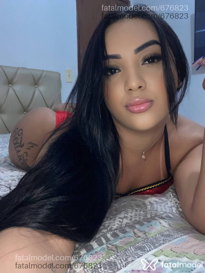 Acompanhante travesti morena (o) de olhos pretos - Mirella Garcia
