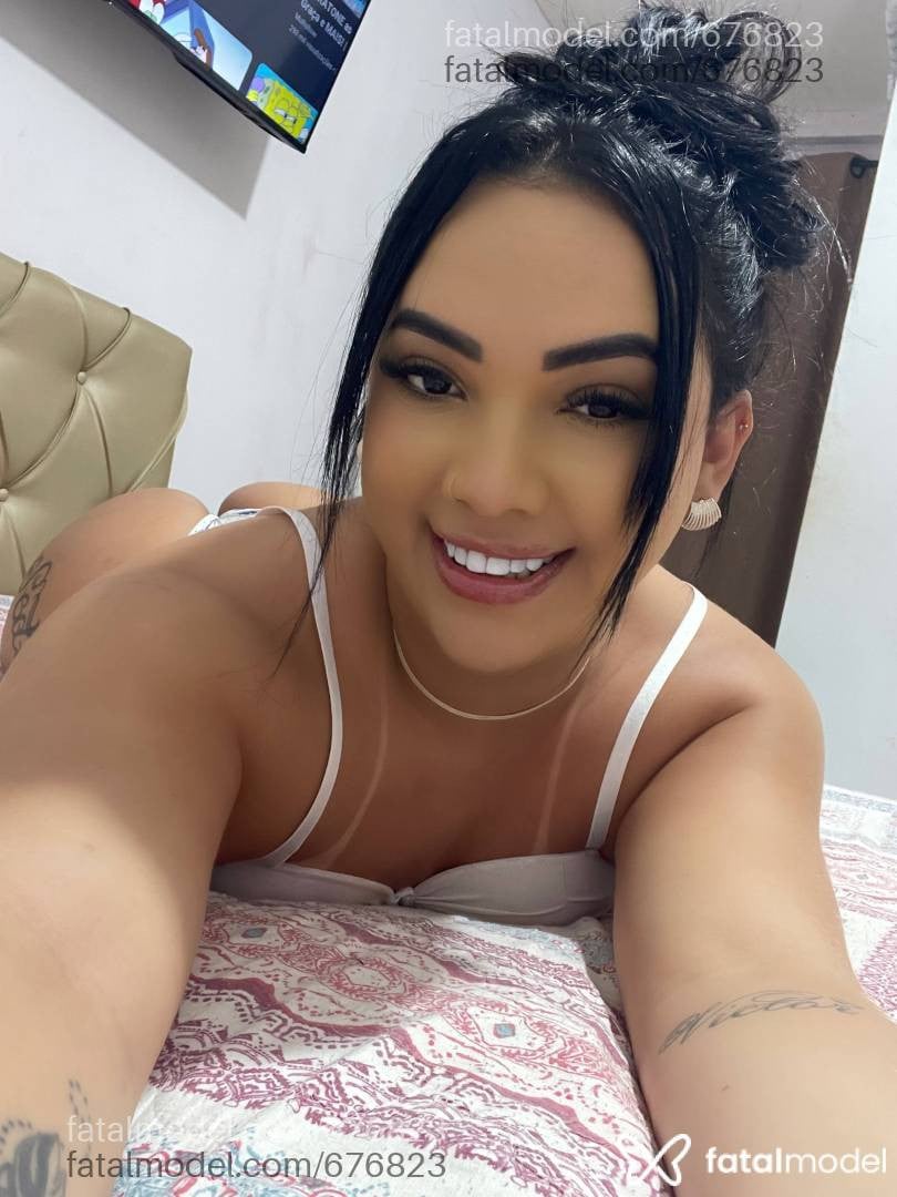 Acompanhante travesti morena (o) de olhos pretos - Mirella Garcia