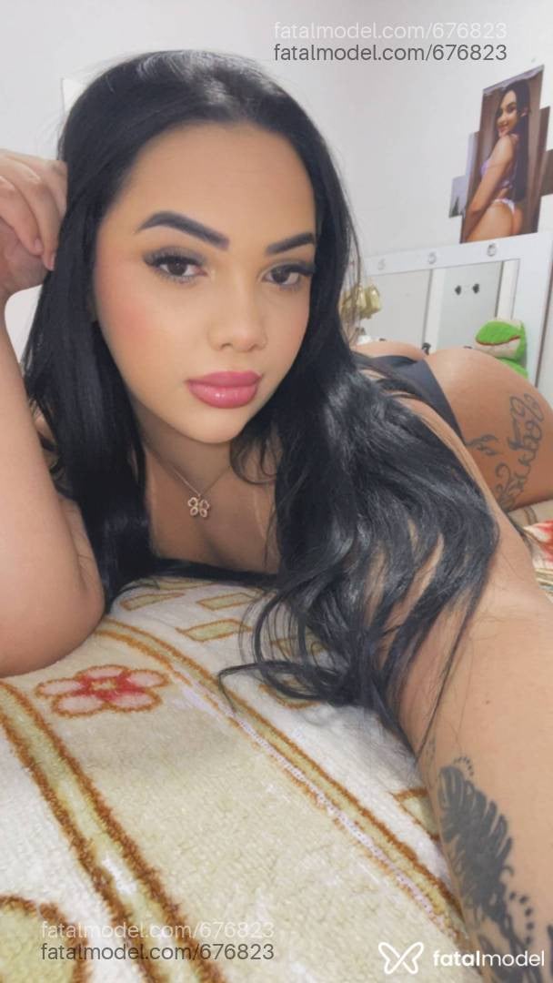 Acompanhante travesti morena (o) de olhos pretos - Mirella Garcia
