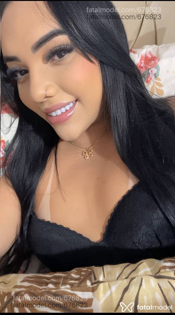 Acompanhante travesti morena (o) de olhos pretos - Mirella Garcia