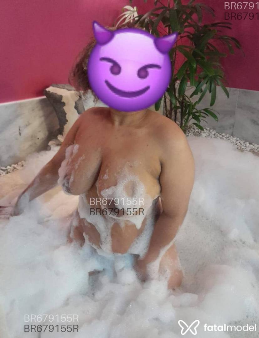 Acompanhante mulher com cabelo colorido de olhos pretos em Santa Cruz do Sul - PÂMELA MENEZES