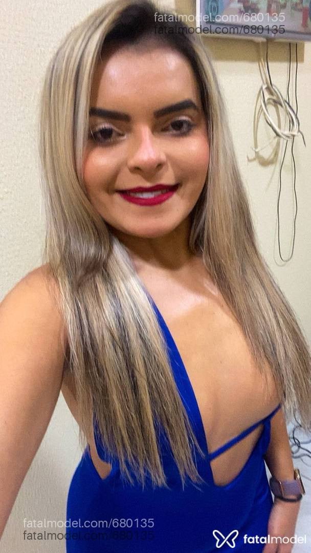 Acompanhante mulher loira (o) de olhos castanhos em Londrina - Bruna Kelly