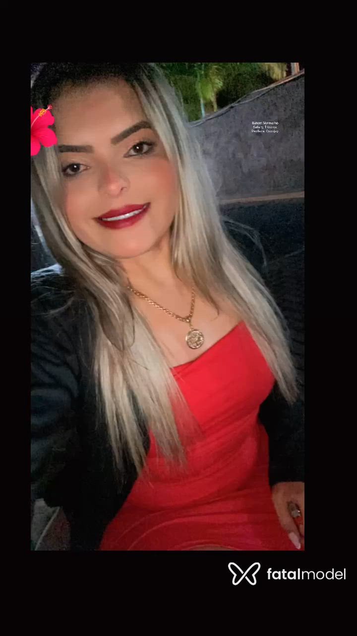 Acompanhante mulher loira (o) de olhos castanhos - Bruna Kelly