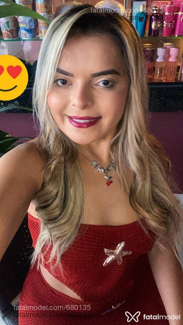Acompanhante mulher loira (o) de olhos castanhos em Londrina - Bruna Kelly