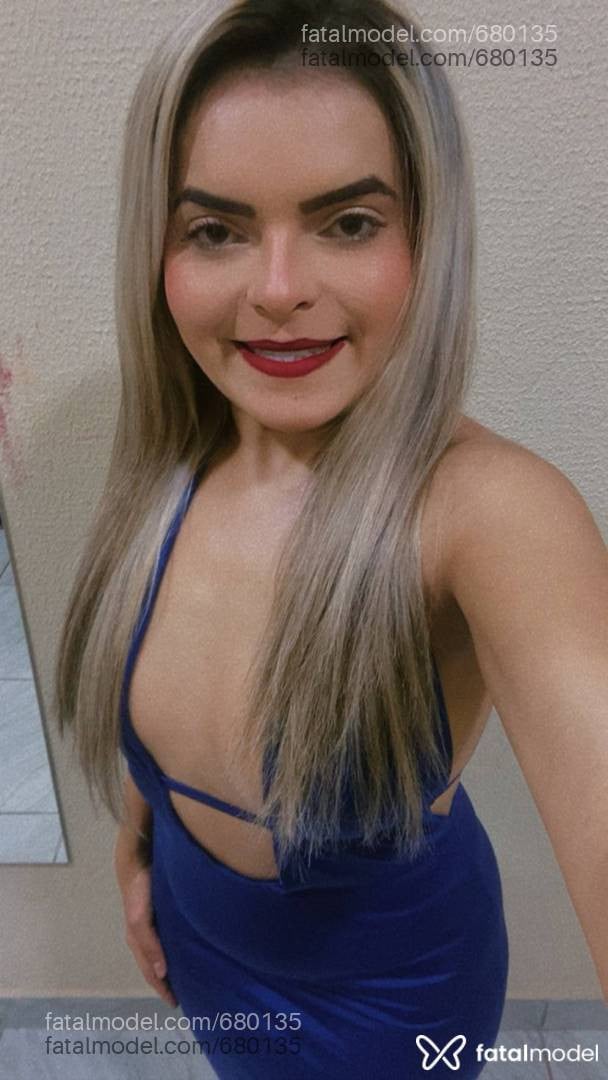 Acompanhante mulher loira (o) de olhos castanhos em Londrina - Bruna Kelly