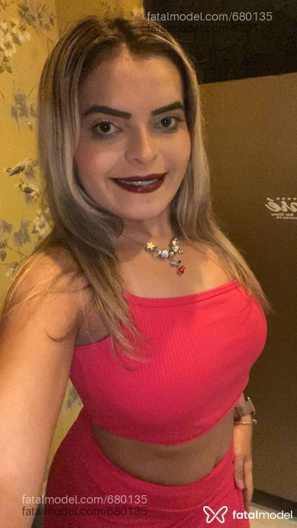 Acompanhante mulher loira (o) de olhos castanhos em Londrina - Bruna Kelly