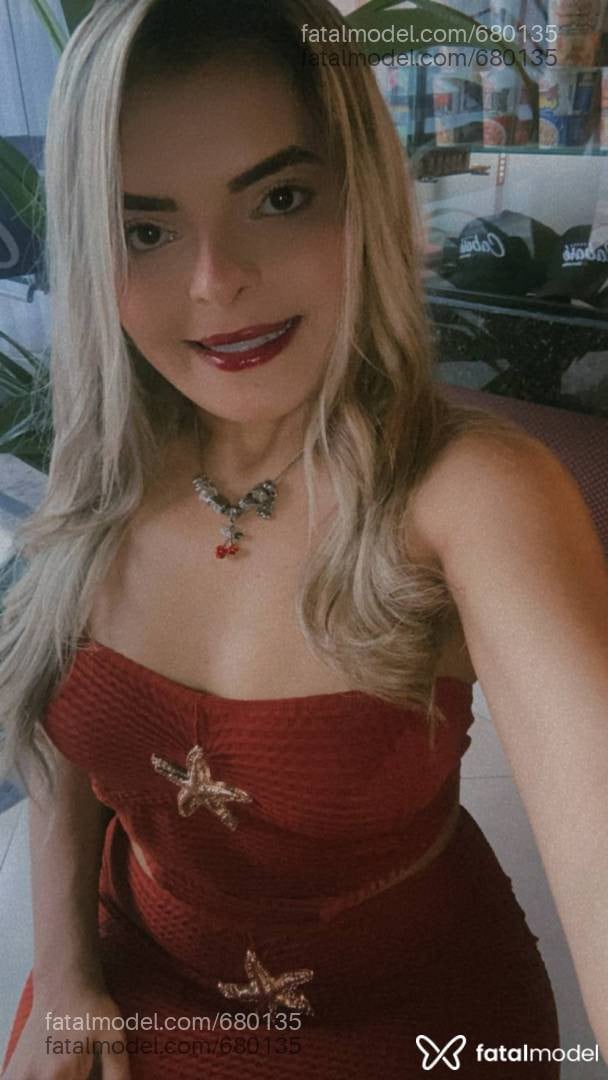 Acompanhante mulher loira (o) de olhos castanhos em Maringá - Bruna Kelly