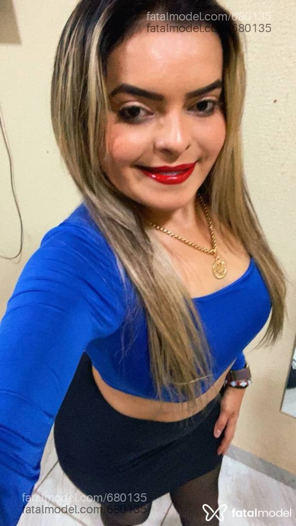 Acompanhante mulher loira (o) de olhos castanhos - Bruna Kelly