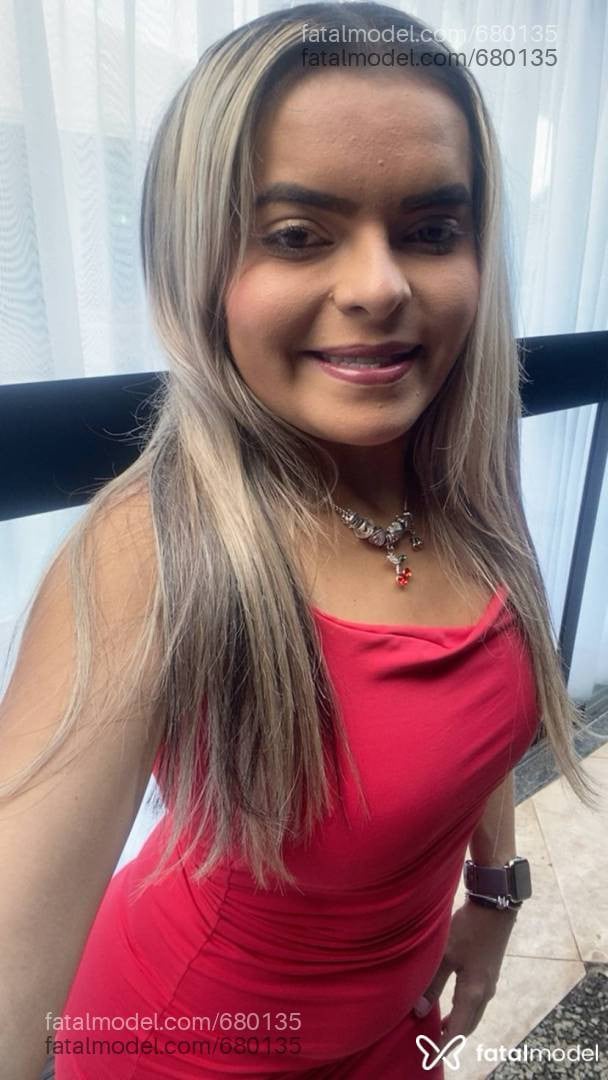 Acompanhante mulher loira (o) de olhos castanhos em Londrina - Bruna Kelly