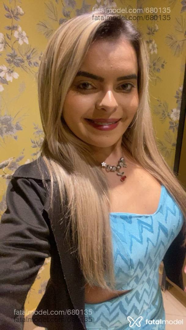 Acompanhante mulher loira (o) de olhos castanhos em Londrina - Bruna Kelly