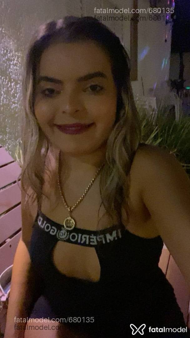 Acompanhante mulher loira (o) de olhos castanhos - Bruna Kelly